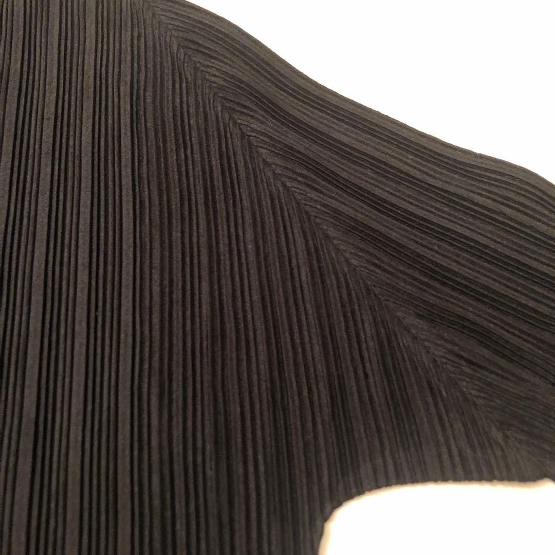 PLEATS PLEASE 黒カットソー
