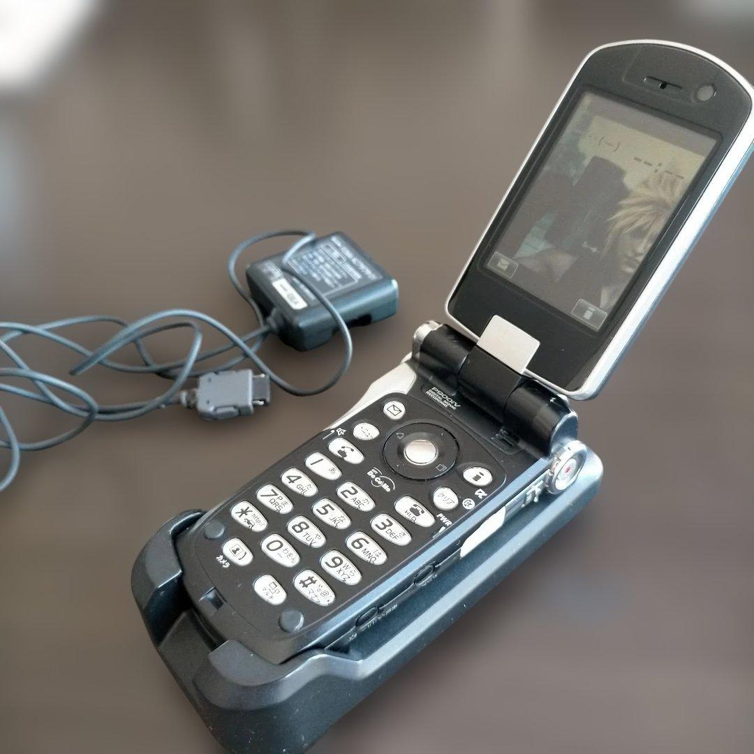 docomo P900iV クラウドブラック FOMA クラウド