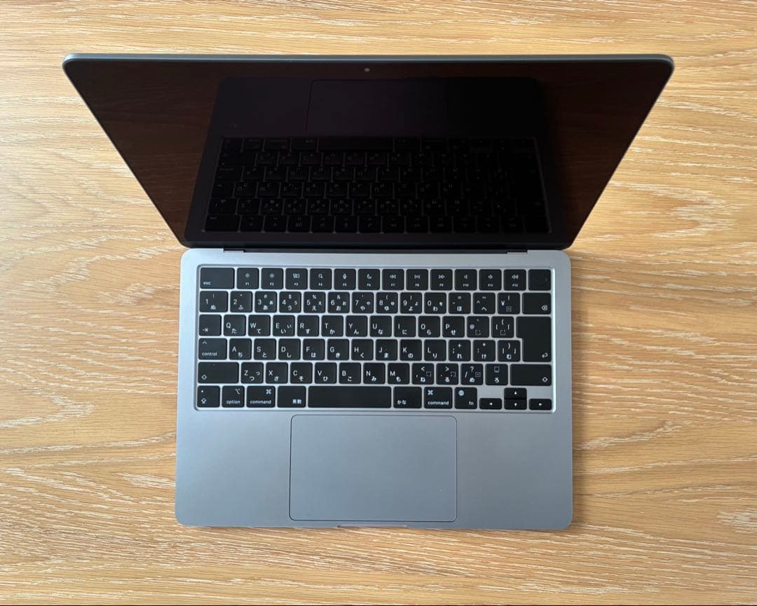 【美品】 M2チップ搭載13.6インチMacBook Air