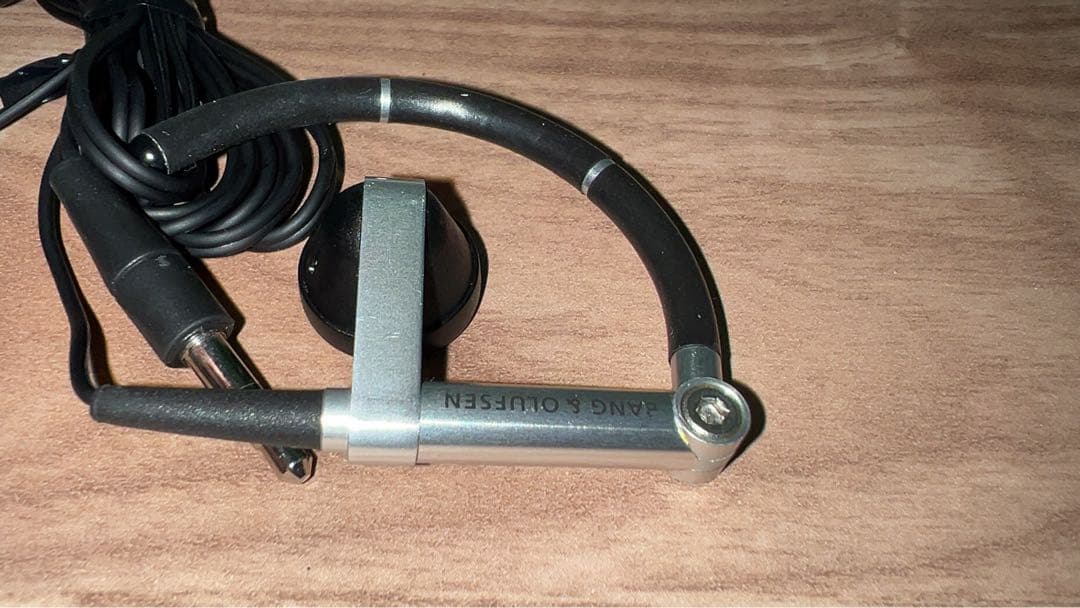 イヤホン BANG&OLUFSEN Headphone A8