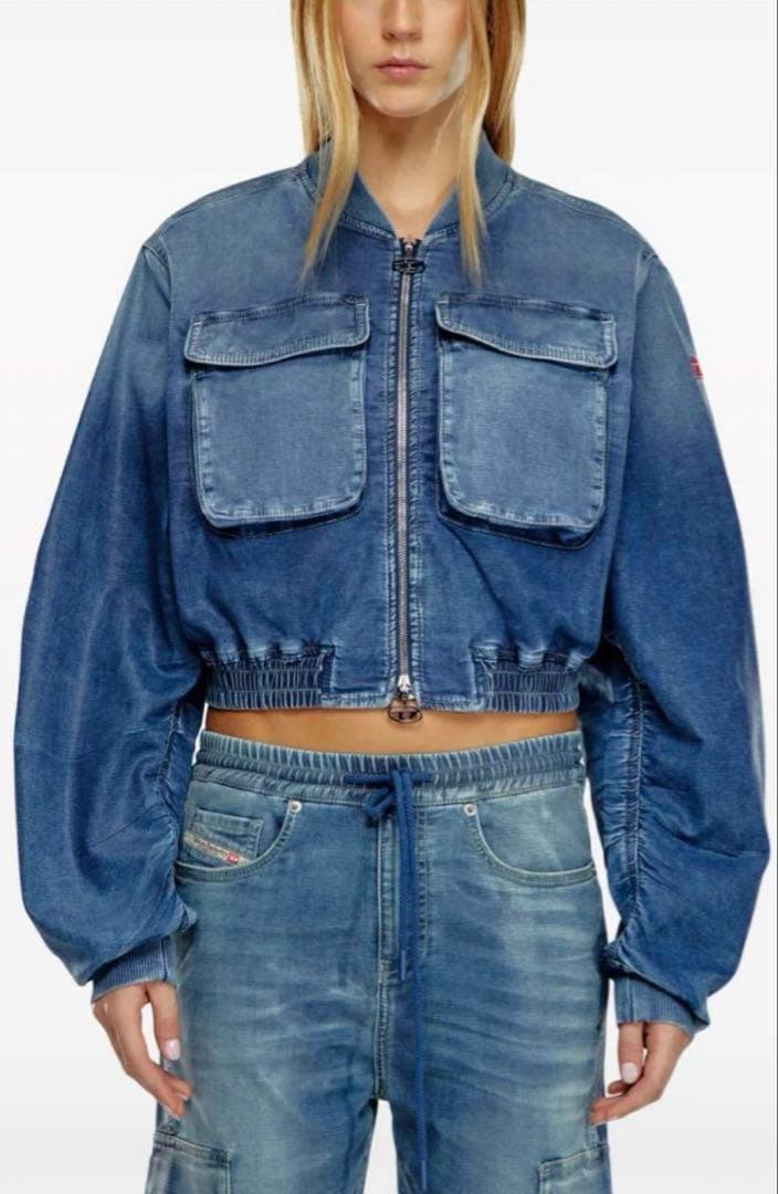 【DIESEL】今季デニムボンバージャケット　ロゴ　ルセラフィム　ユンジン着用♡