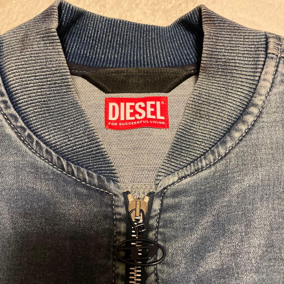 【DIESEL】今季デニムボンバージャケット　ロゴ　ルセラフィム　ユンジン着用♡