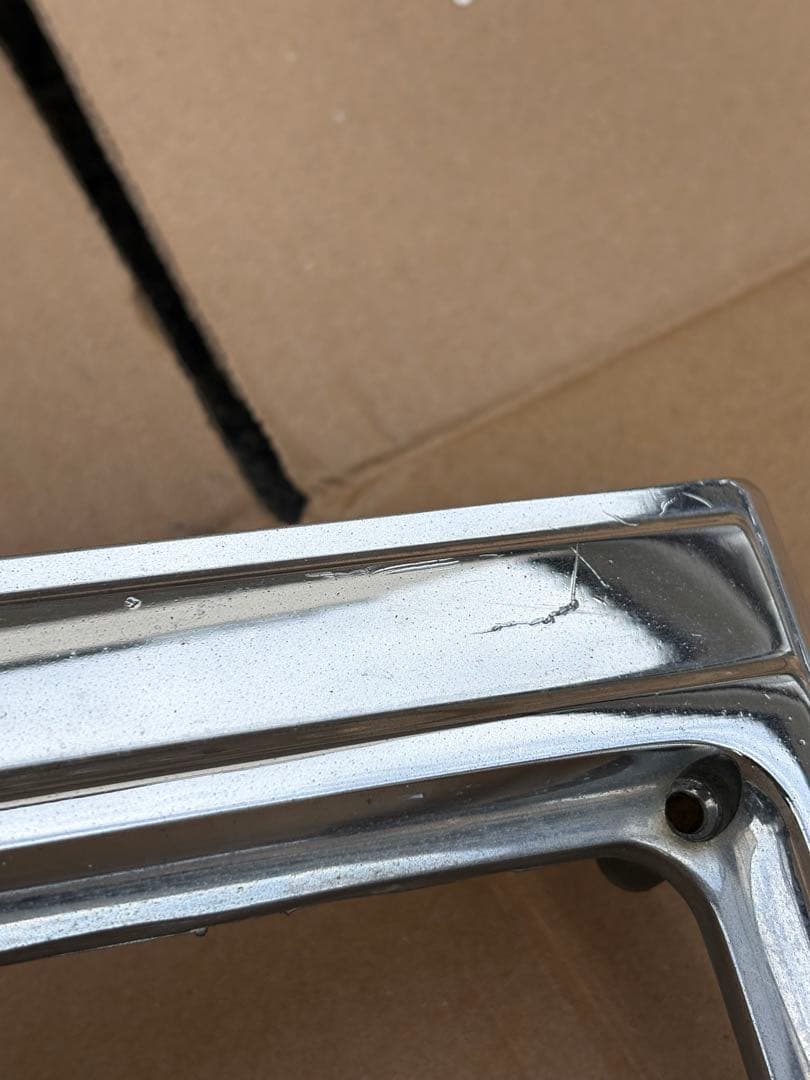 キャデラック　ブロアム　ヘッドライトベゼル　左右　二つ目用