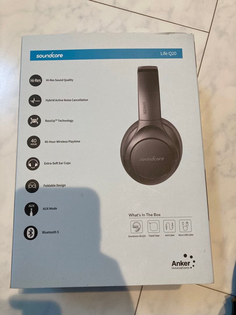 Anker Soundcore Life Q20 ケース付き