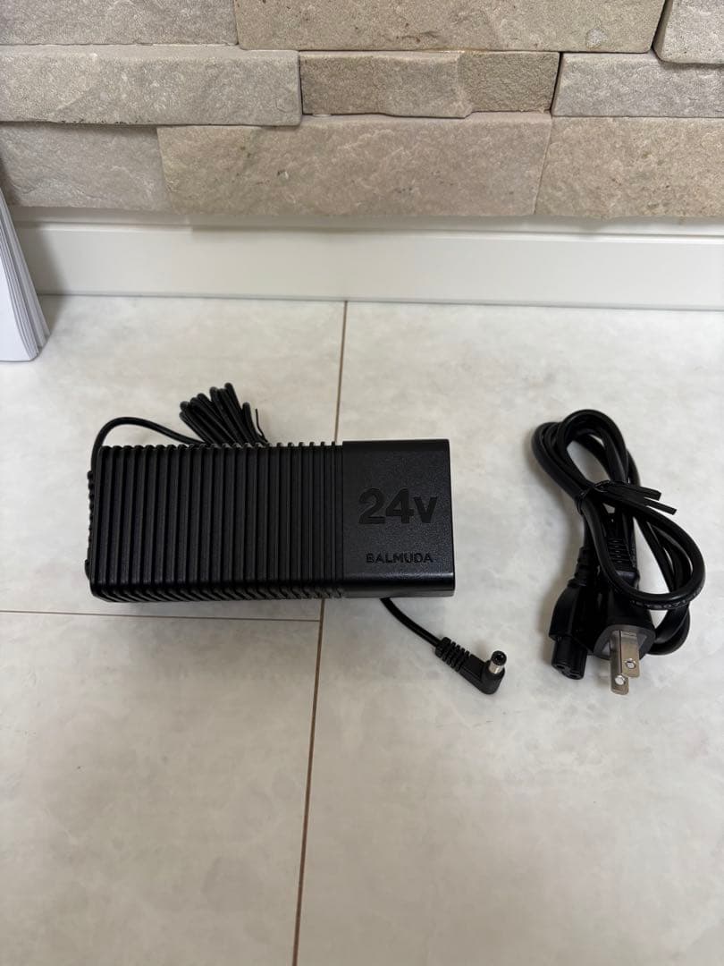 【美品】BALMUDA The Pure 空気清浄機 A01A-WH ホワイト