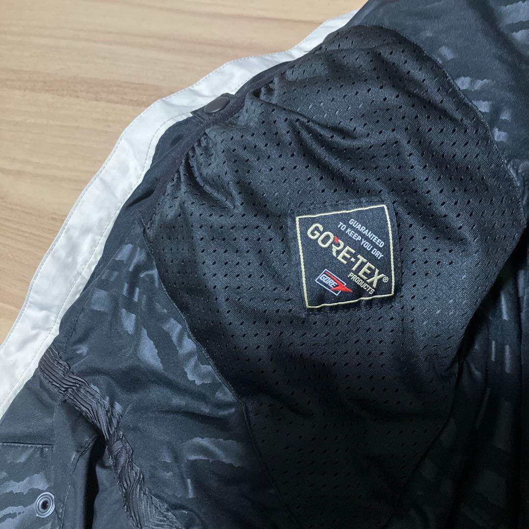 VOLCOM GORE-TEXスノーボードウェア　サイズ　woman S