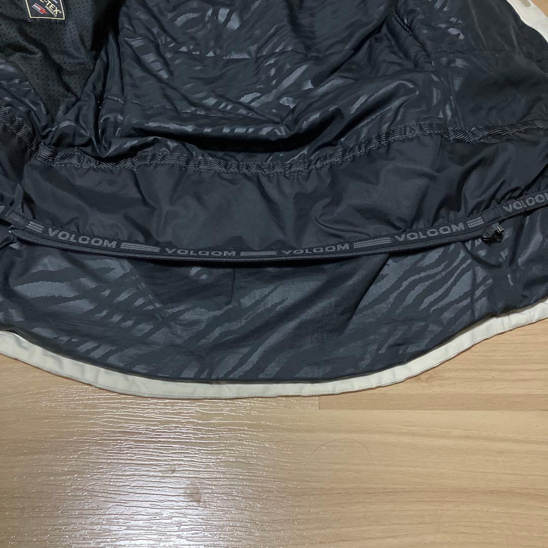 VOLCOM GORE-TEXスノーボードウェア　サイズ　woman S