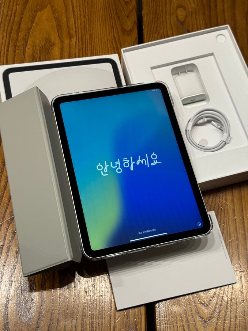 iPad A16 128GB シルバー（ケース付き）