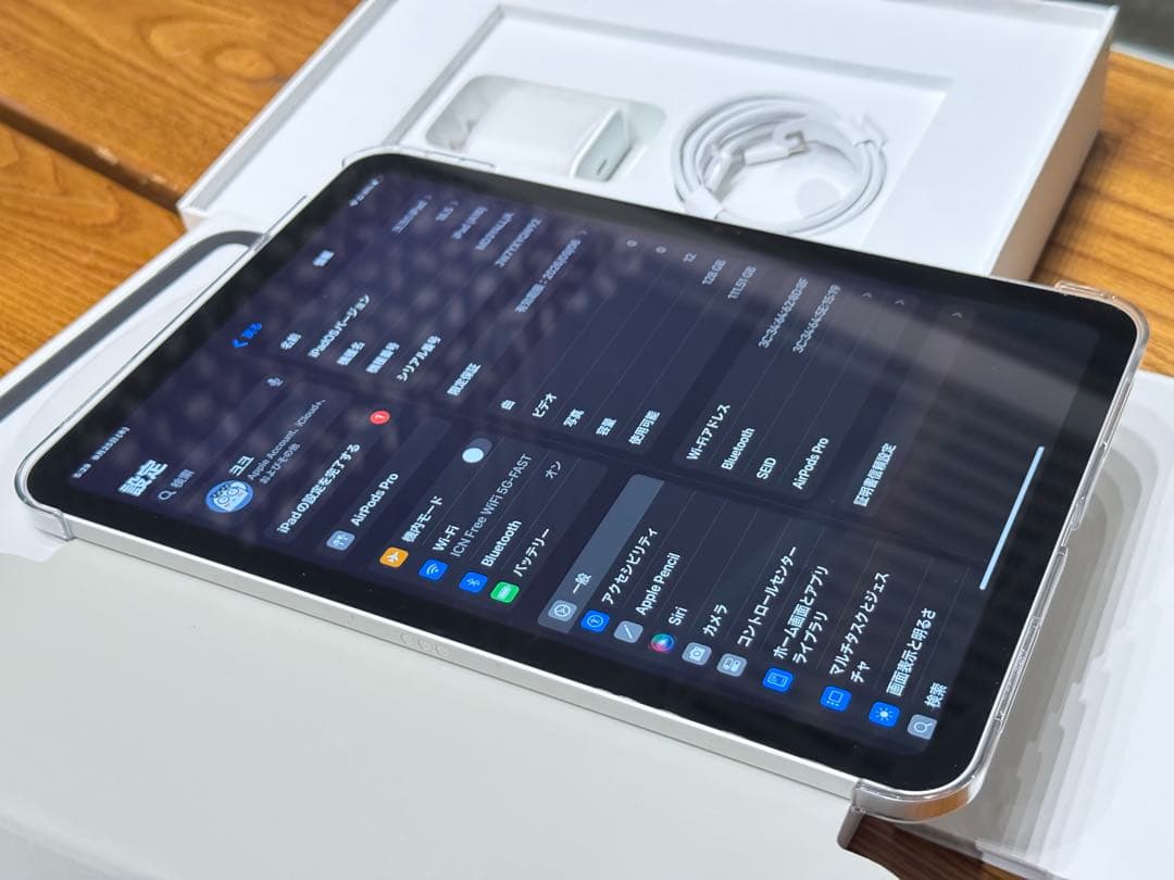 iPad A16 128GB シルバー（ケース付き）