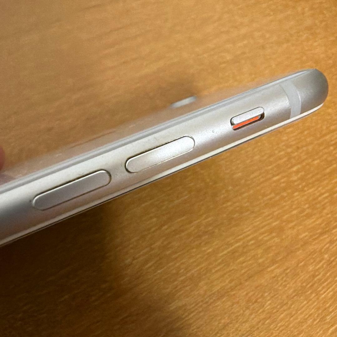 Apple iPhone 8 シルバー 64GB