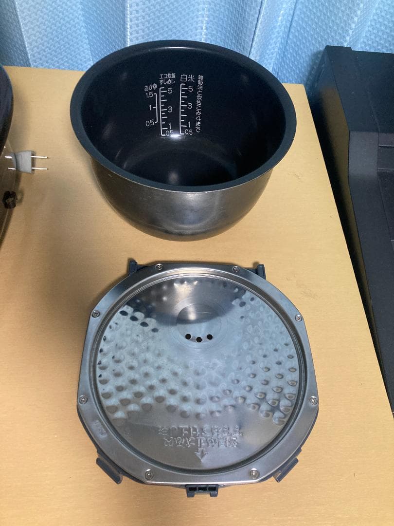 ★★2022年製 Zojirushi NW-VH10 IH炊飯ジャー5.5合★