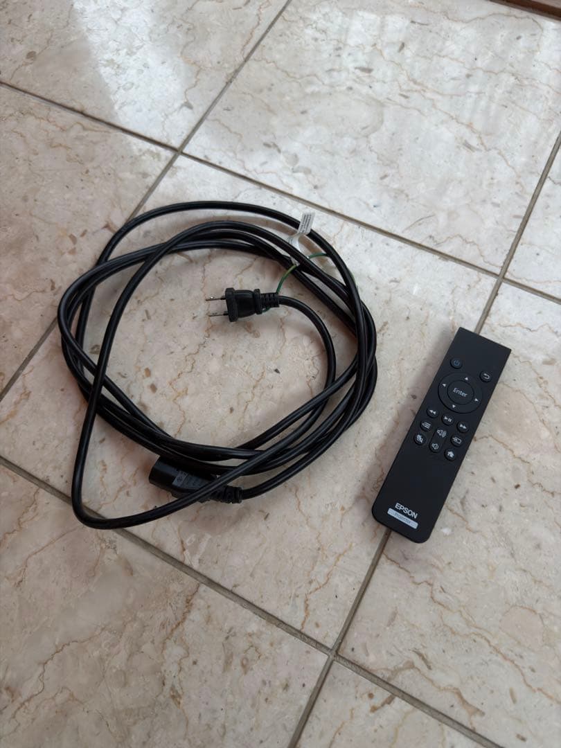 EPSON EH-TW5750 プロジェクター 本体