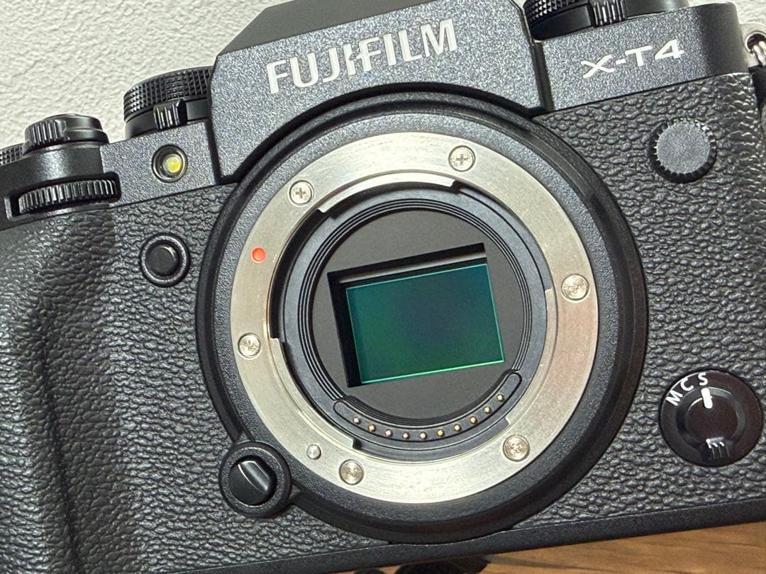 FUJIFILM X-T4 ミラーレスカメラ ショット数534枚