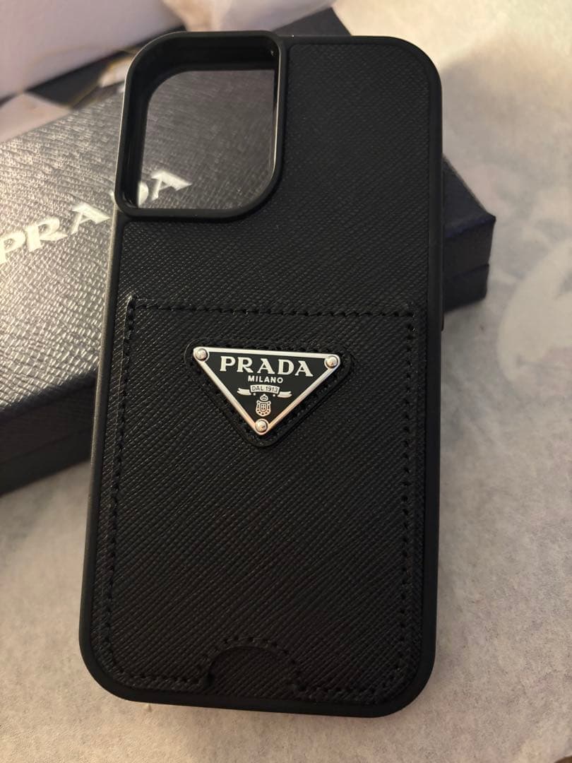 正規品PRADA iPhon16 箱無し