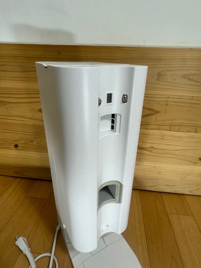 美品 Panasonic スティッククリーナー MC-NS100K 2023年製