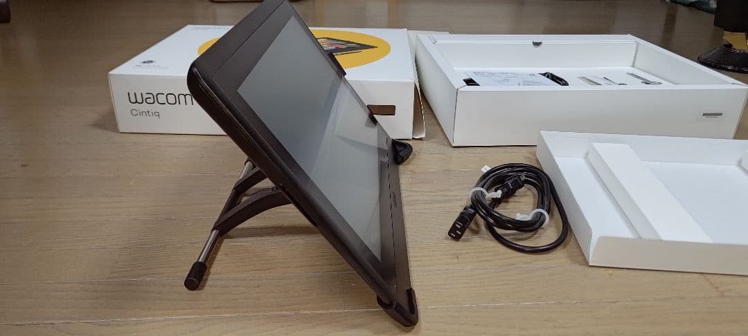 Wacom Cintiq16 + 専用スタンド