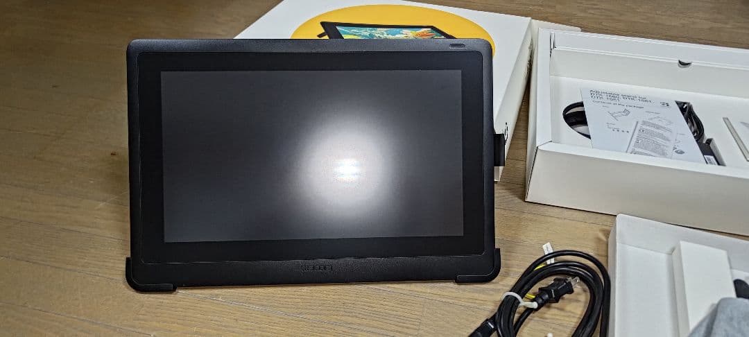 Wacom Cintiq16 + 専用スタンド