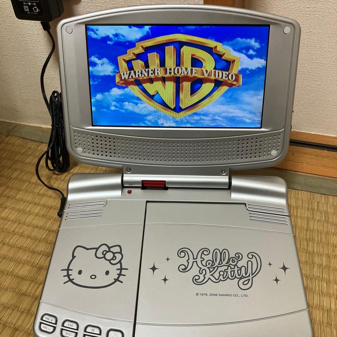 ハローキティDVD-7LCKT ポータブルDVDプレーヤーほぼ未使用　サンリオ