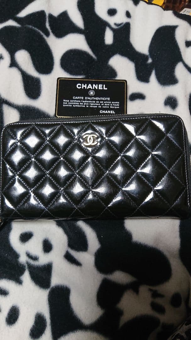CHANEL ブラック キルティング 長財布パテントレザー