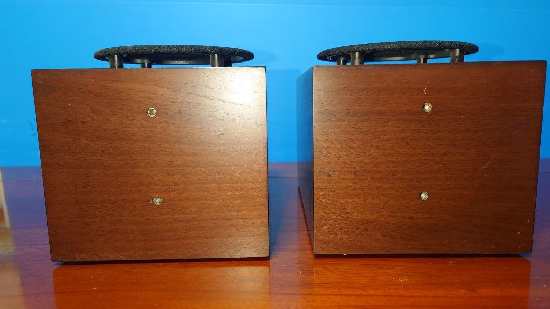 美品　YAMAHA スピーカー　NS-B700 　ペア　；取扱説明書付き