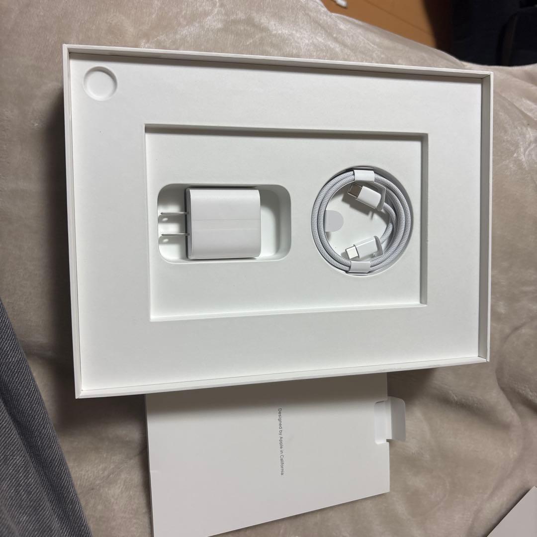 Apple iPad a16 本体　128gb Wi-Fiモデル