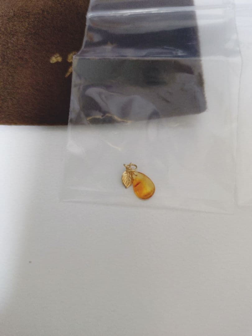 ☆未使用☆agete アンバー ピアスチャーム