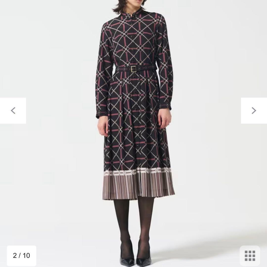 R ダイアグラム グレースコンチネンタル チェーンベルトプリントワンピース