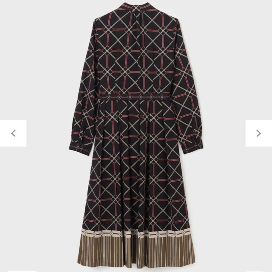 R ダイアグラム グレースコンチネンタル チェーンベルトプリントワンピース