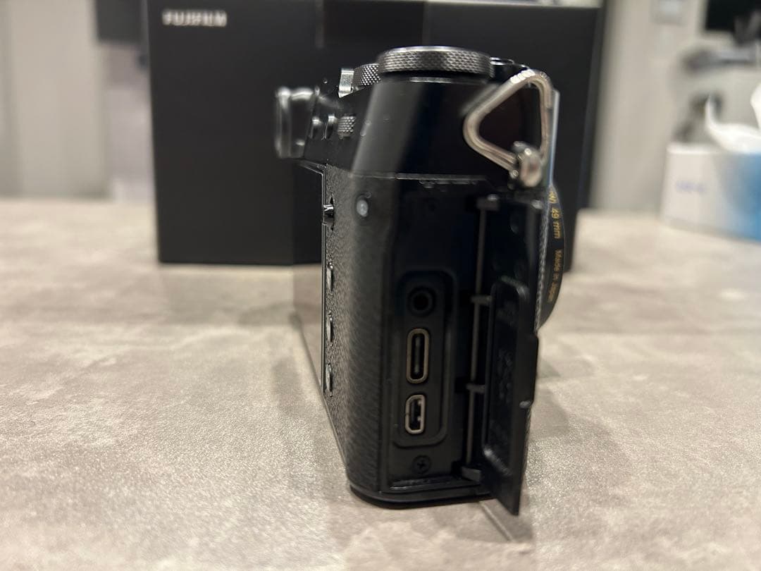 FUJIFILM X100V ブラック