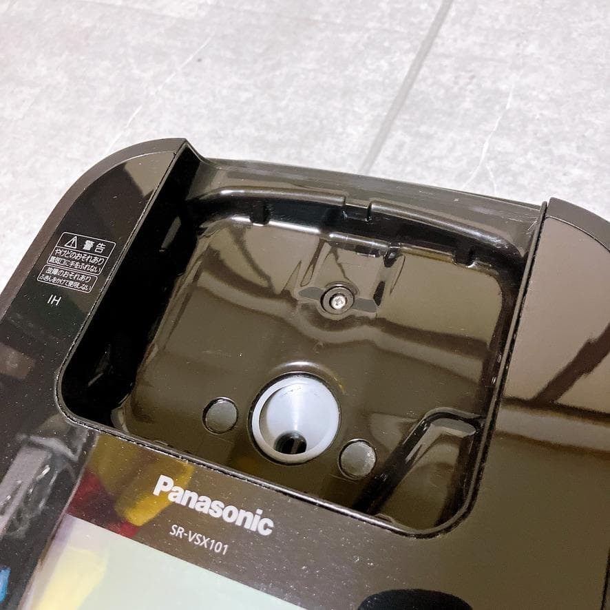 【極美品】Panasonic 可変圧力IH 炊飯器 SR-VSX101-K