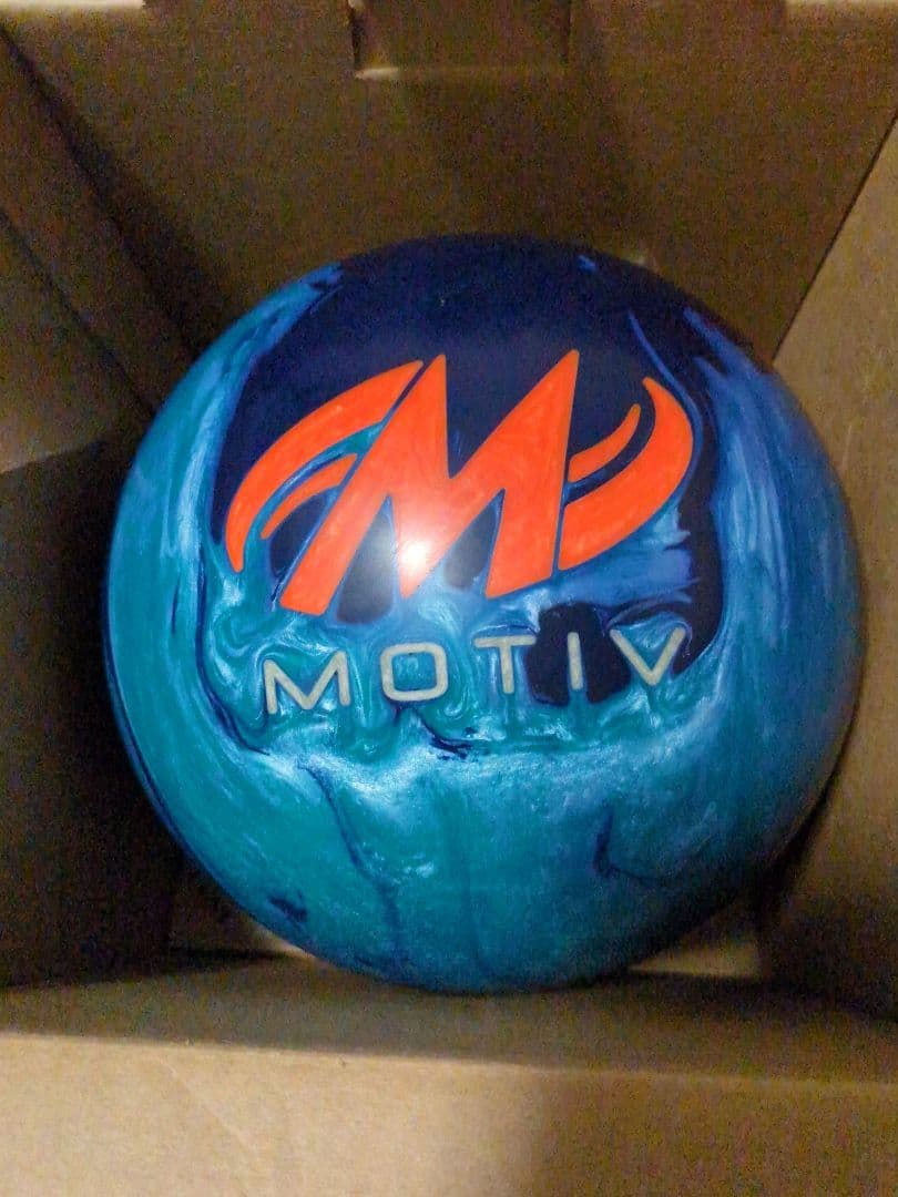 ★希少★【美品】〜VENOM　ブルーコーラル ボウリングボール 15P