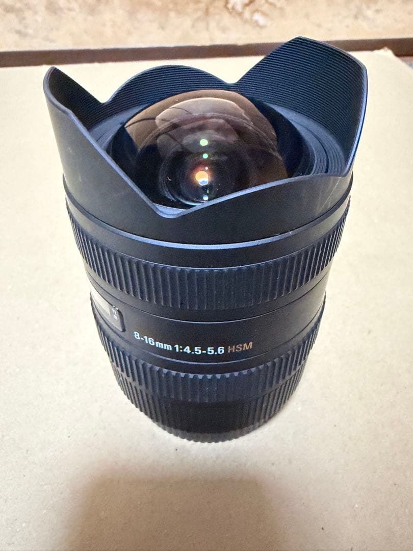 【箱・ケース付】SIGMA8-16mmF4.5-5.6DCHSM (キャノン用)