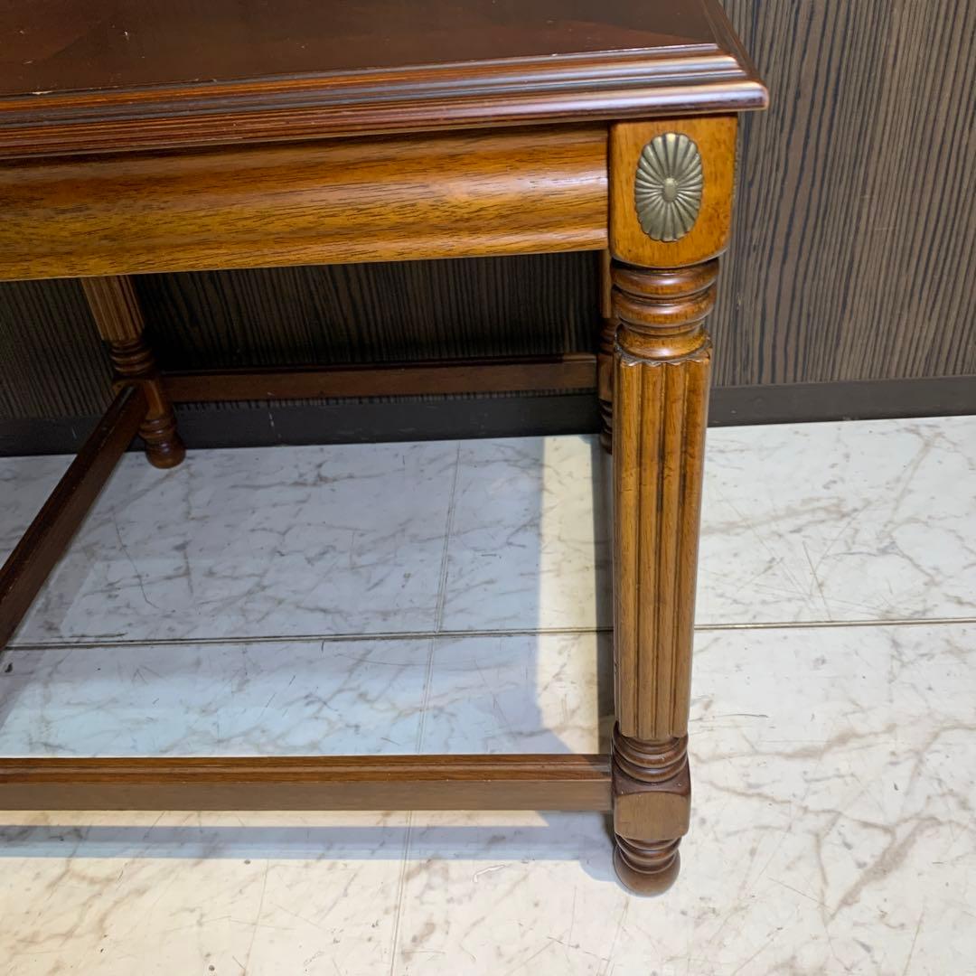 クラシック木製サイドテーブル