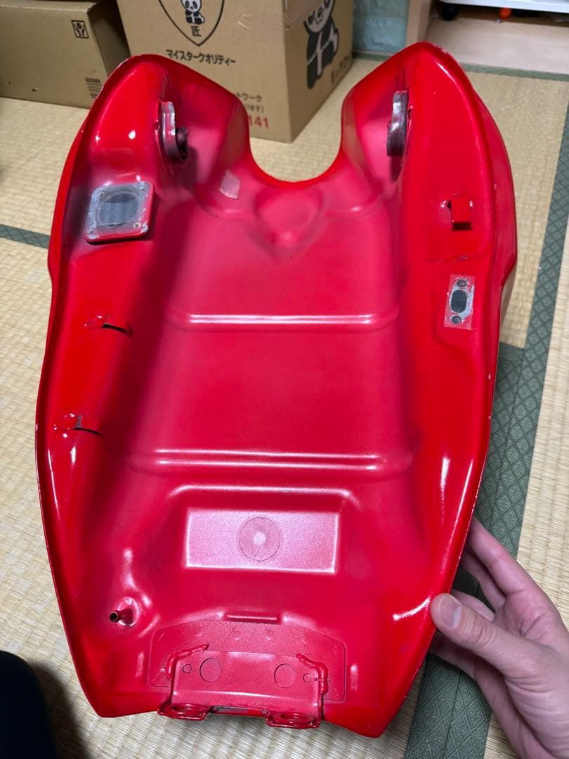 ZRX1200R 純正タンク レッド系　美品　錆なし