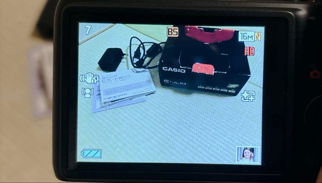 【極美品】 CASIO EXILIM EX-H60 デジカメ　カシオ