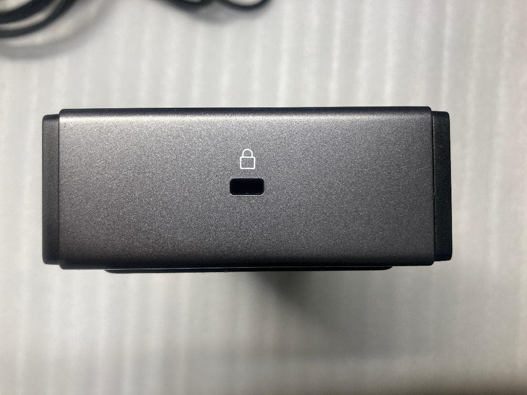 Anker 778 Thunderbolt 4 ドッキングステーション