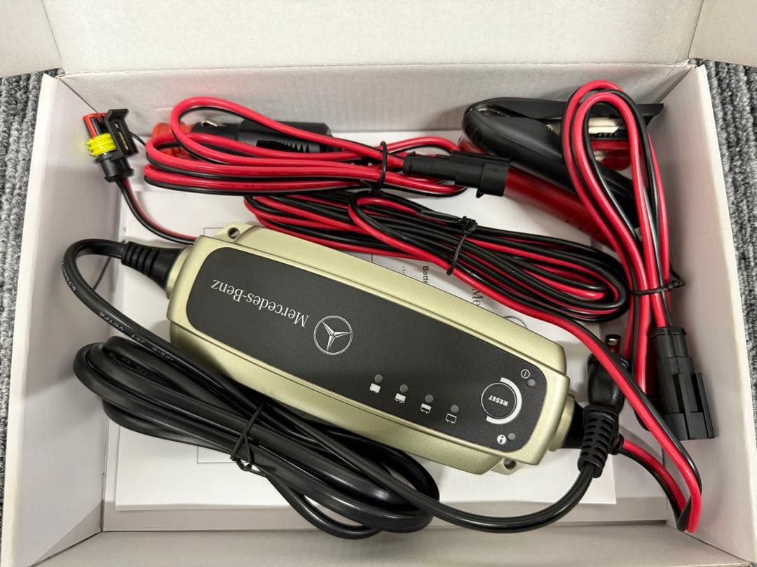 メルセデスベンツ純正バッテリーチャージャー A 000 982 48 03