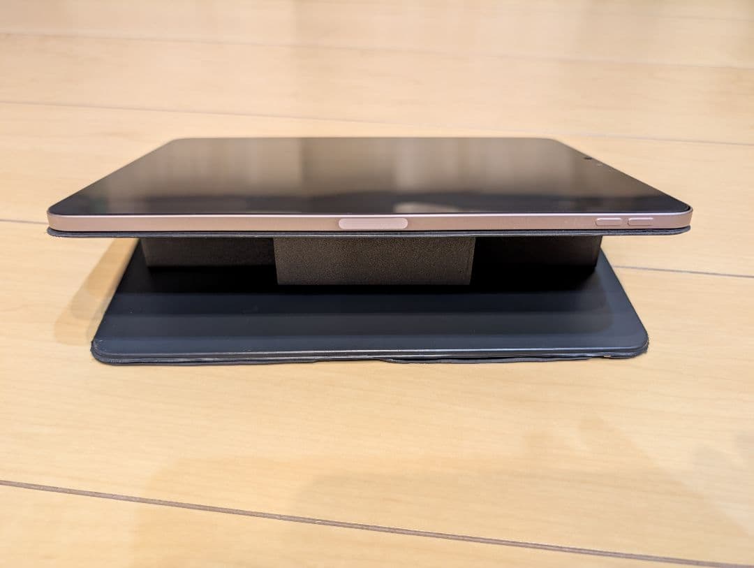 iPad Air 第5世代 64GB ピンク M1搭載 / 純正キーボード付