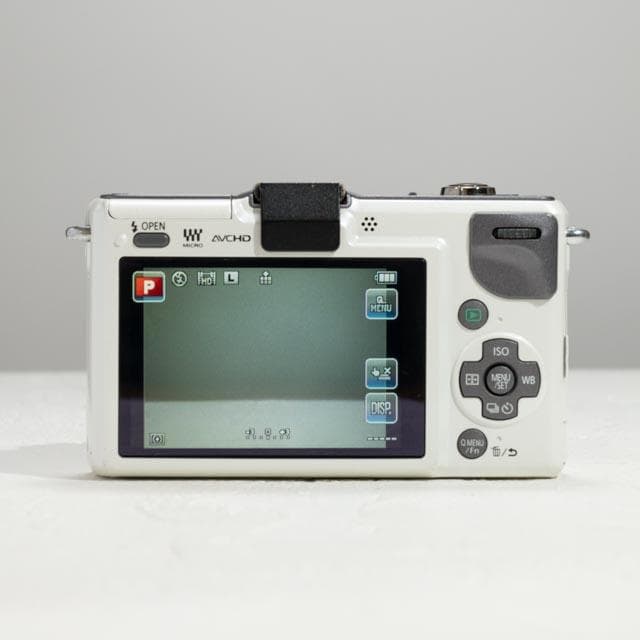 【写ルンです感覚のコンデジ】LUMIX DMC-GF2 32mm スマホ転送OK