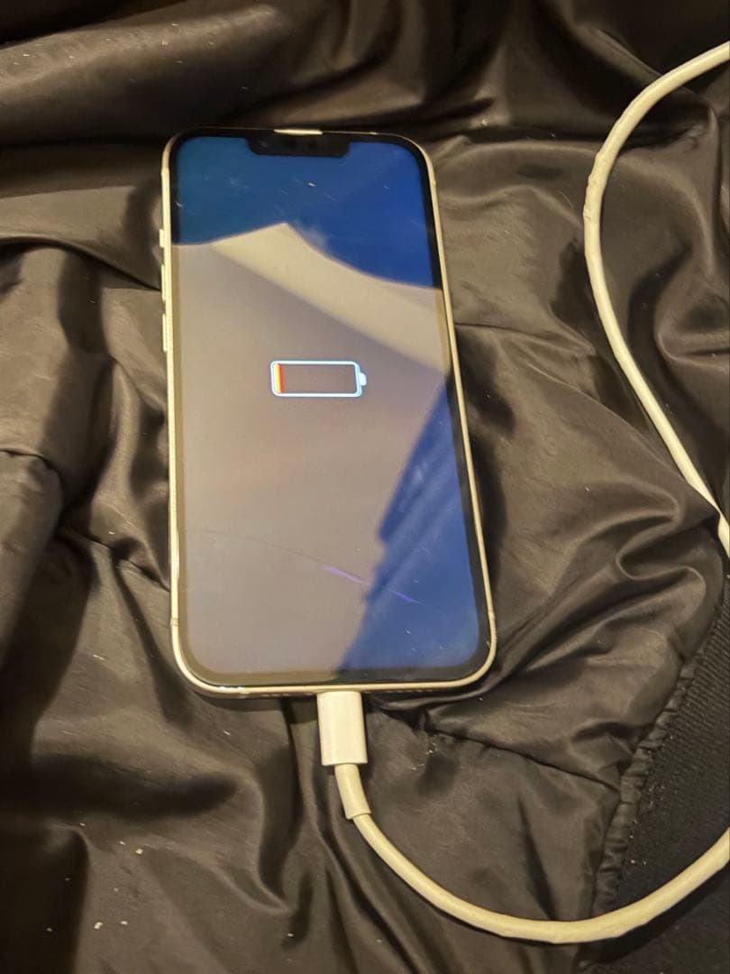 Apple iPhone 13 ホワイト 本体 256g