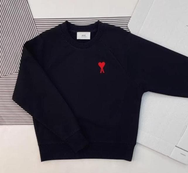 ✨新品✨ ami paris アミパリ 黒 トレーナー　サイズ L