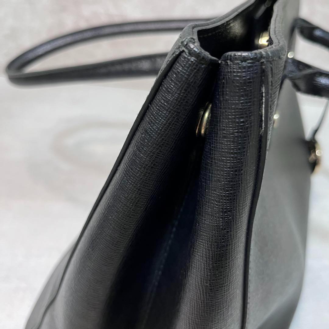 t31【美品】フルラ ビジネス トート バッグ A4サイズ ショルダー 入手困難