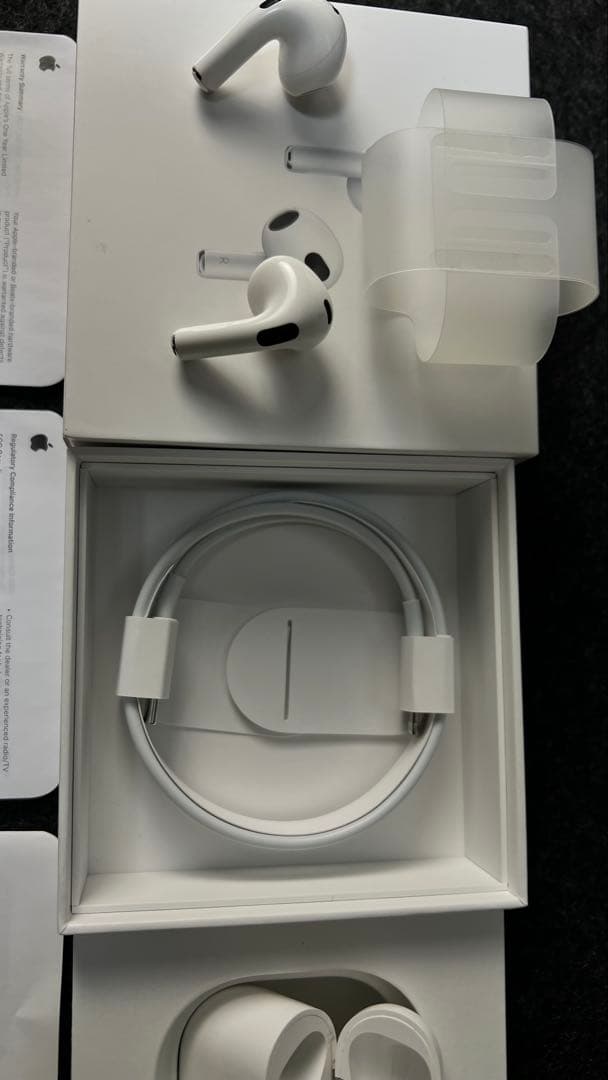 イヤホン Apple AirPods (3rd generation)