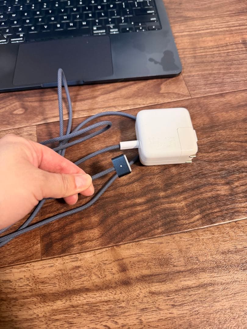 macbook air m2 充電器付き おまけカバー付き！