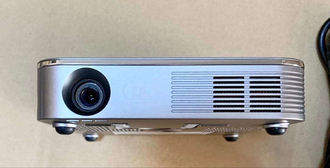 キャノン　CANON C-13W ミニプロジェクター