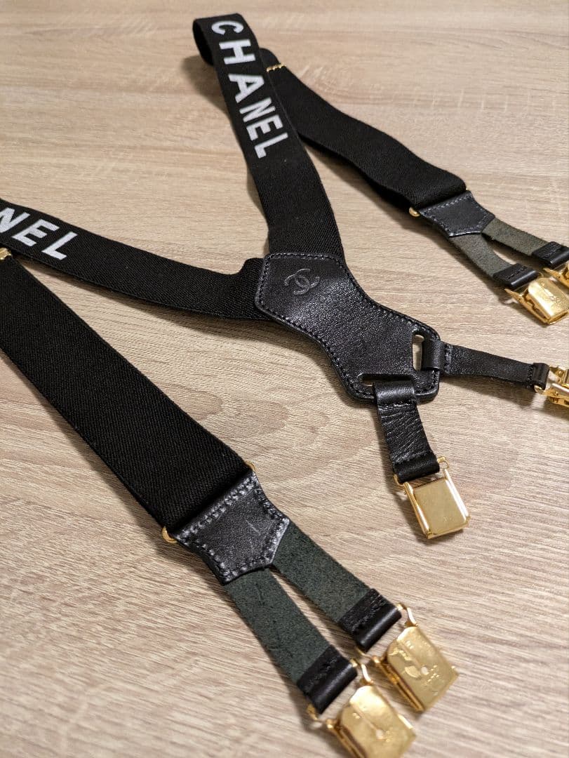 CHANEL ロゴ入りサスペンダー ブラック