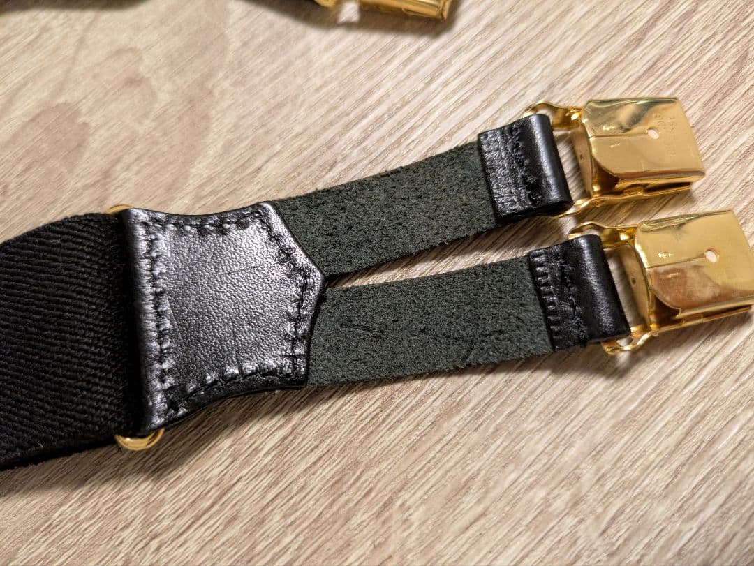 CHANEL ロゴ入りサスペンダー ブラック