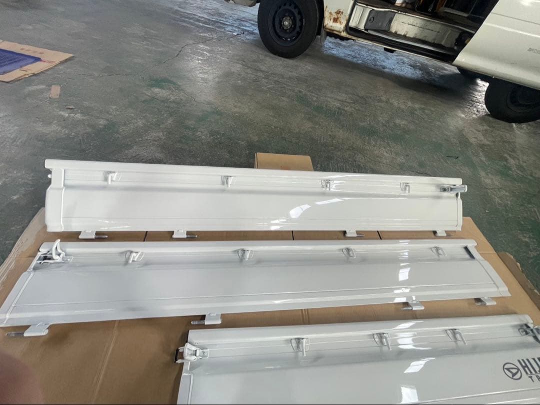 【専用】(新車外し)ダイハツ ハイゼットトラックアオリ、鳥居4点セット