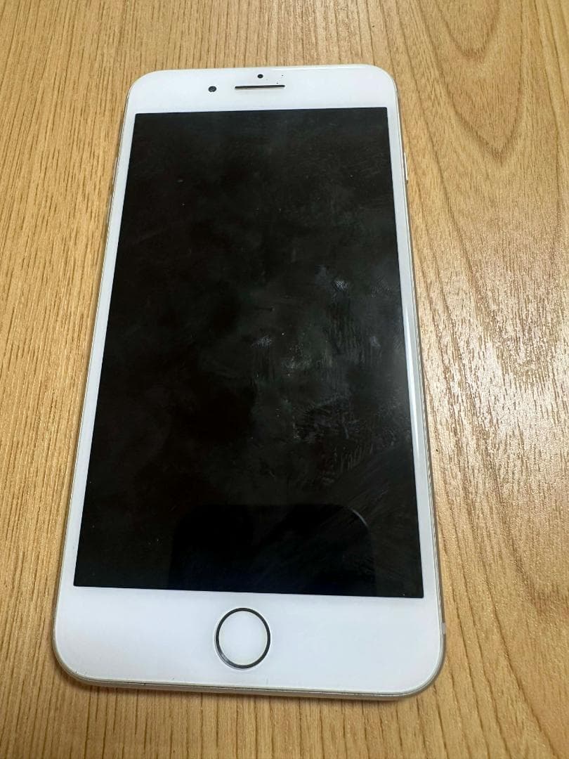 猫*様 iPhone 8 Plus ホワイト 本体