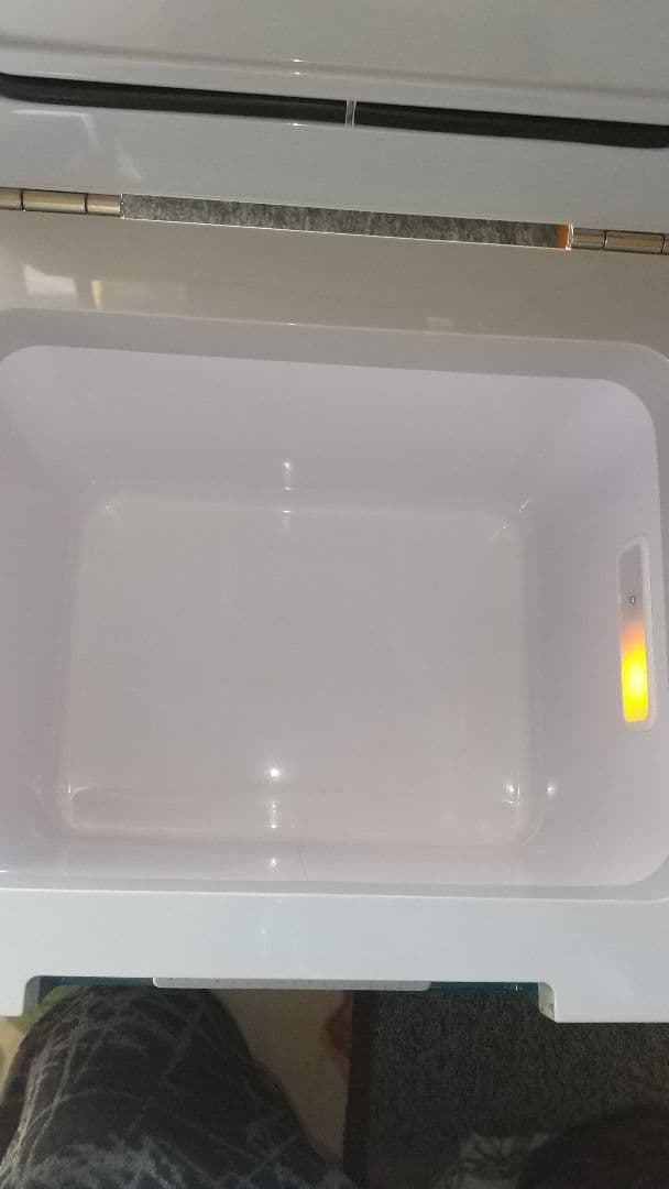 マキタ充電式保冷温庫CW180D 20L